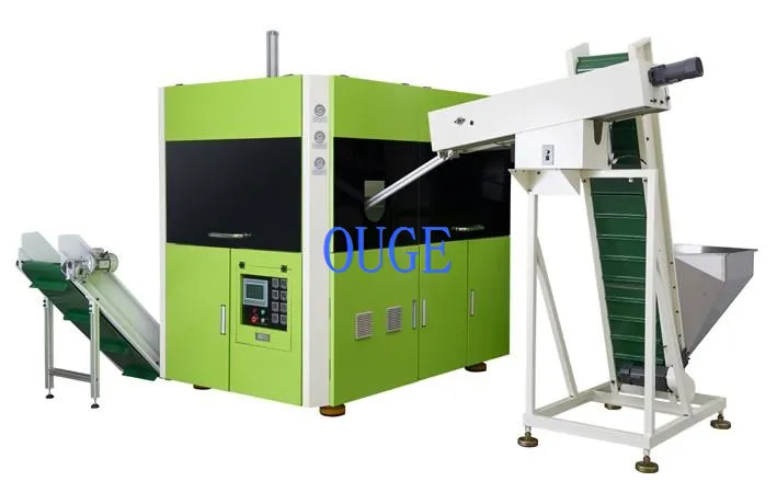 Macchina automatica per la produzione di stampi per soffiaggio del succo