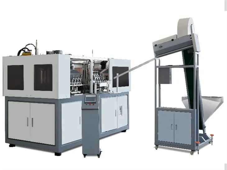 Soffiatrice per bottiglie di plastica a risparmio energetico